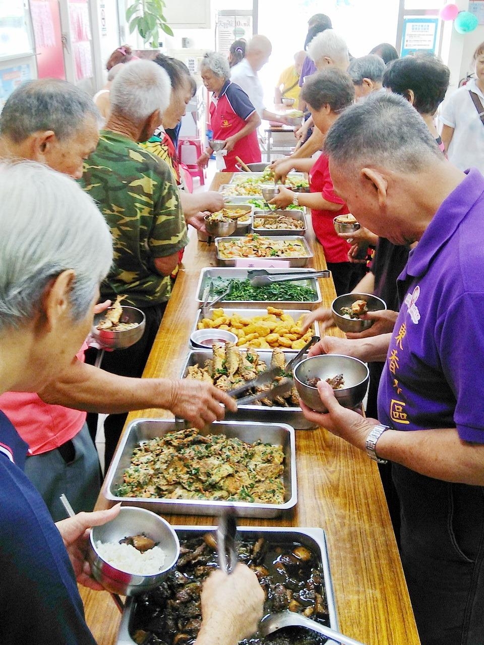 在地飲食或共餐執行示範照片