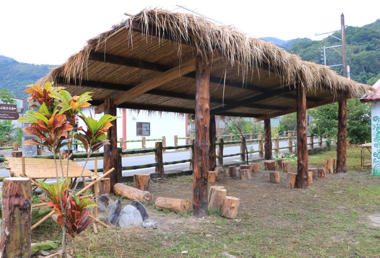 運用在地木材、竹材打造「武陵部落生活分享基地」